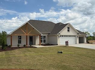 150 Grant Cv, Huntingdon, TN 38344