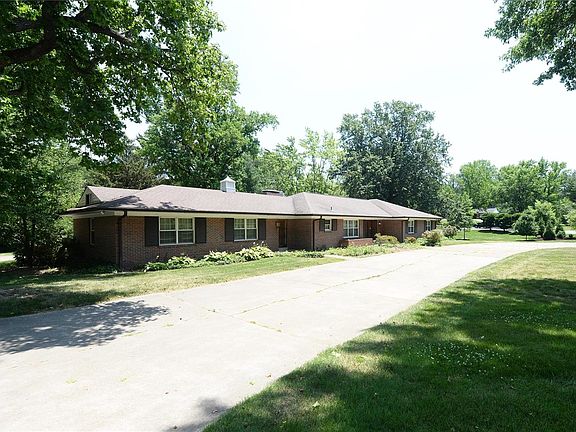 3rd image of 17 Westwood Country Clb