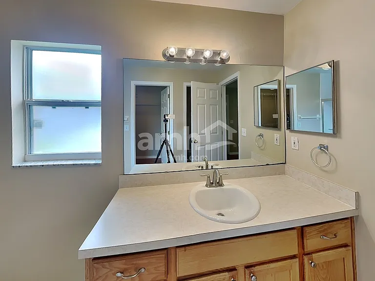 12131 Woodglen Cir — Photo 12