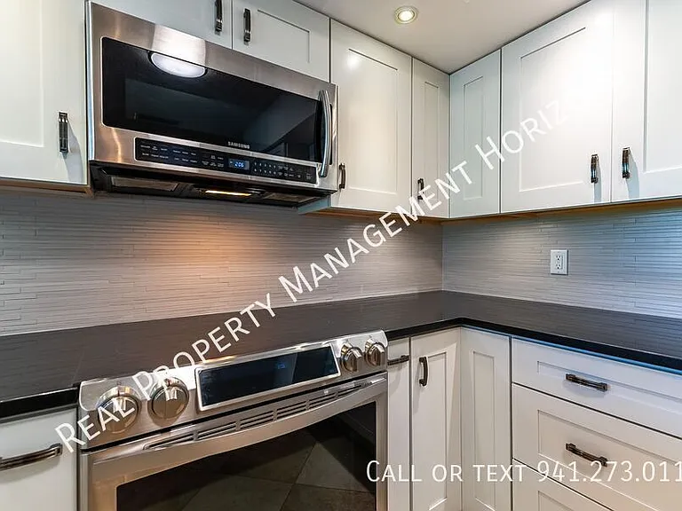 5217 Canterbury Dr — Photo 12