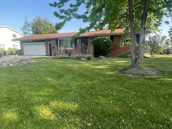 2932 Imperial Dr, Bay City, MI 48706