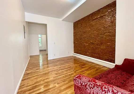 Rented by Parlor Real Estate Corp | media 13