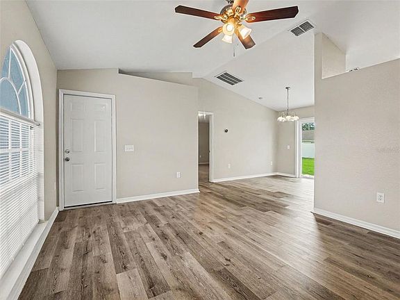 4th image of 645 LINNET COURT