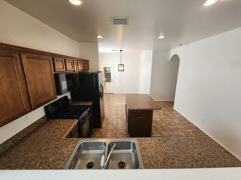 4942 Sherwood Rd — Photo 7