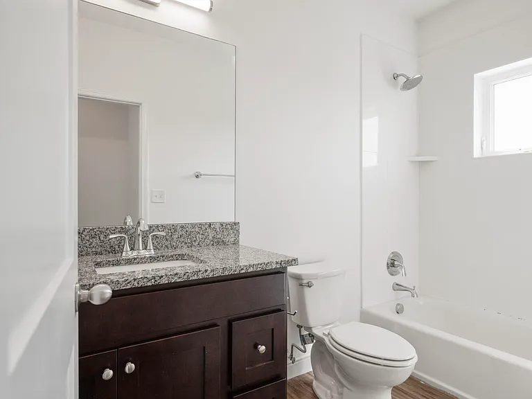 231 Walton Ave #402 — Photo 18