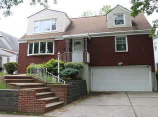 668 Clove Rd, Staten Island, NY 10310