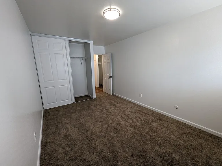 Tiki Apartments — Photo 29