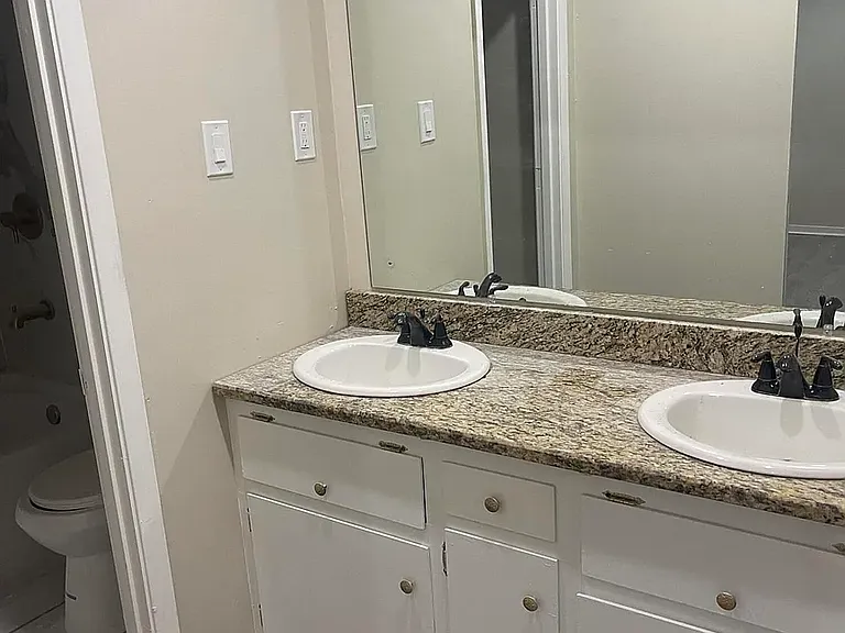 125 Wingfield Ct — Photo 4