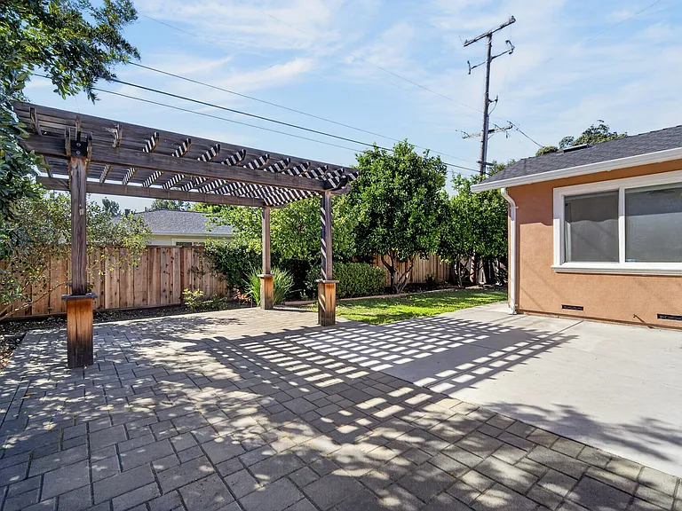 879 S Knickerbocker Dr — Photo 29
