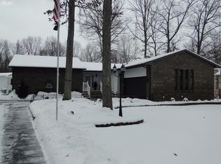 13226 Pine Valley Dr, Clio, MI 48420