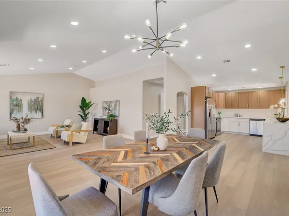 7805 Leavorite Dr, Las Vegas, NV 89128