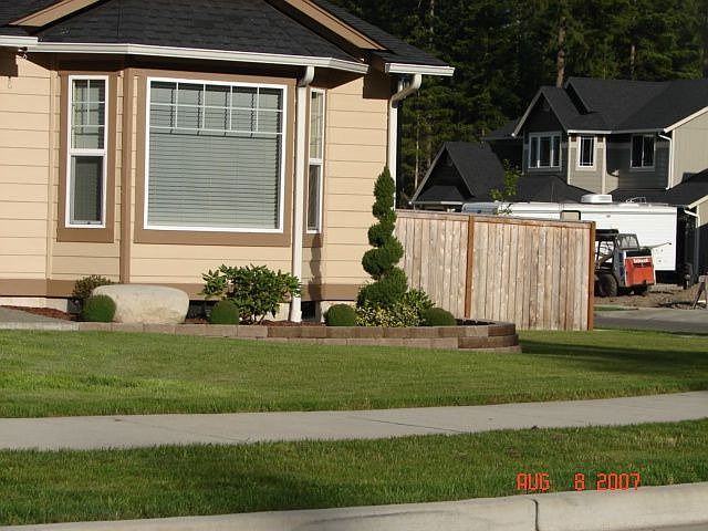 2nd image of 2923 Campus Prairie Loop NE