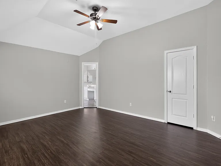 2740 Windswept Ln — Photo 35