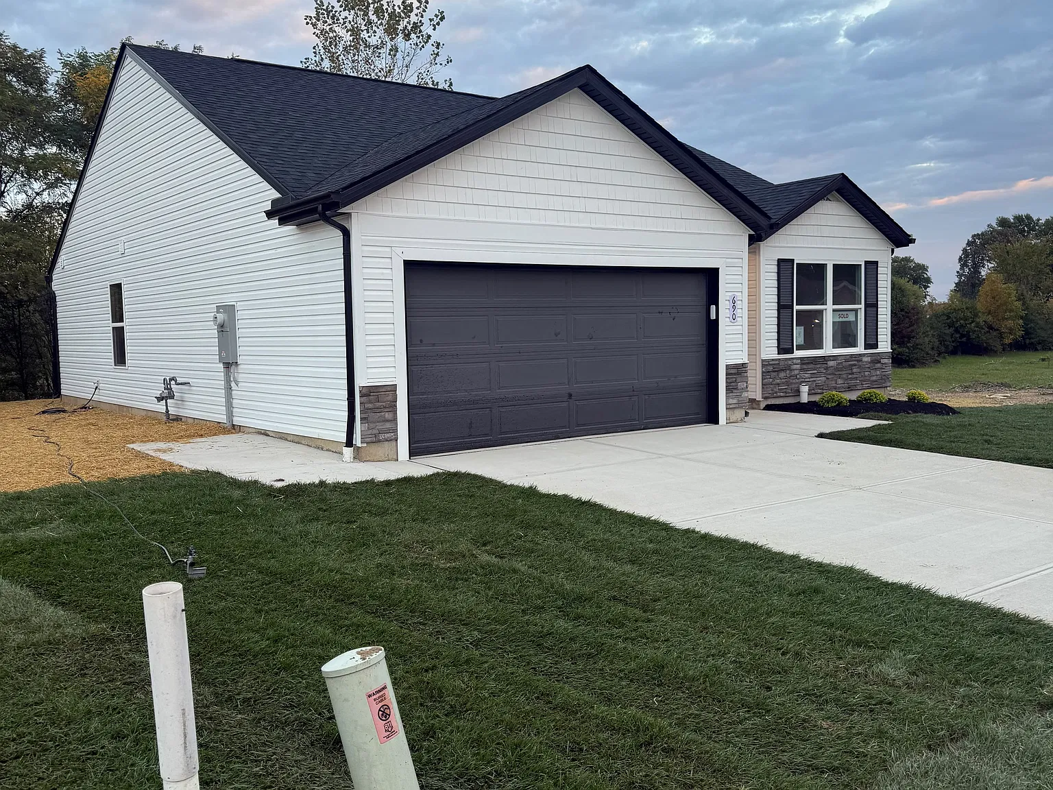 3 bed, 1100 sqft, $1,900 — Photo 3