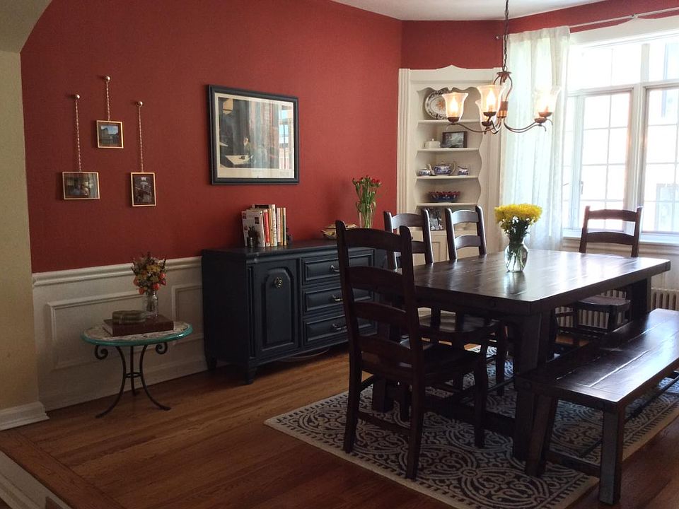 Raised dining room