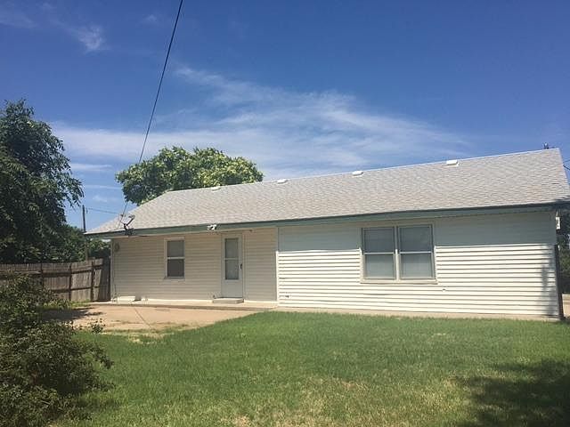 1st image of 130 S Cain Ave
