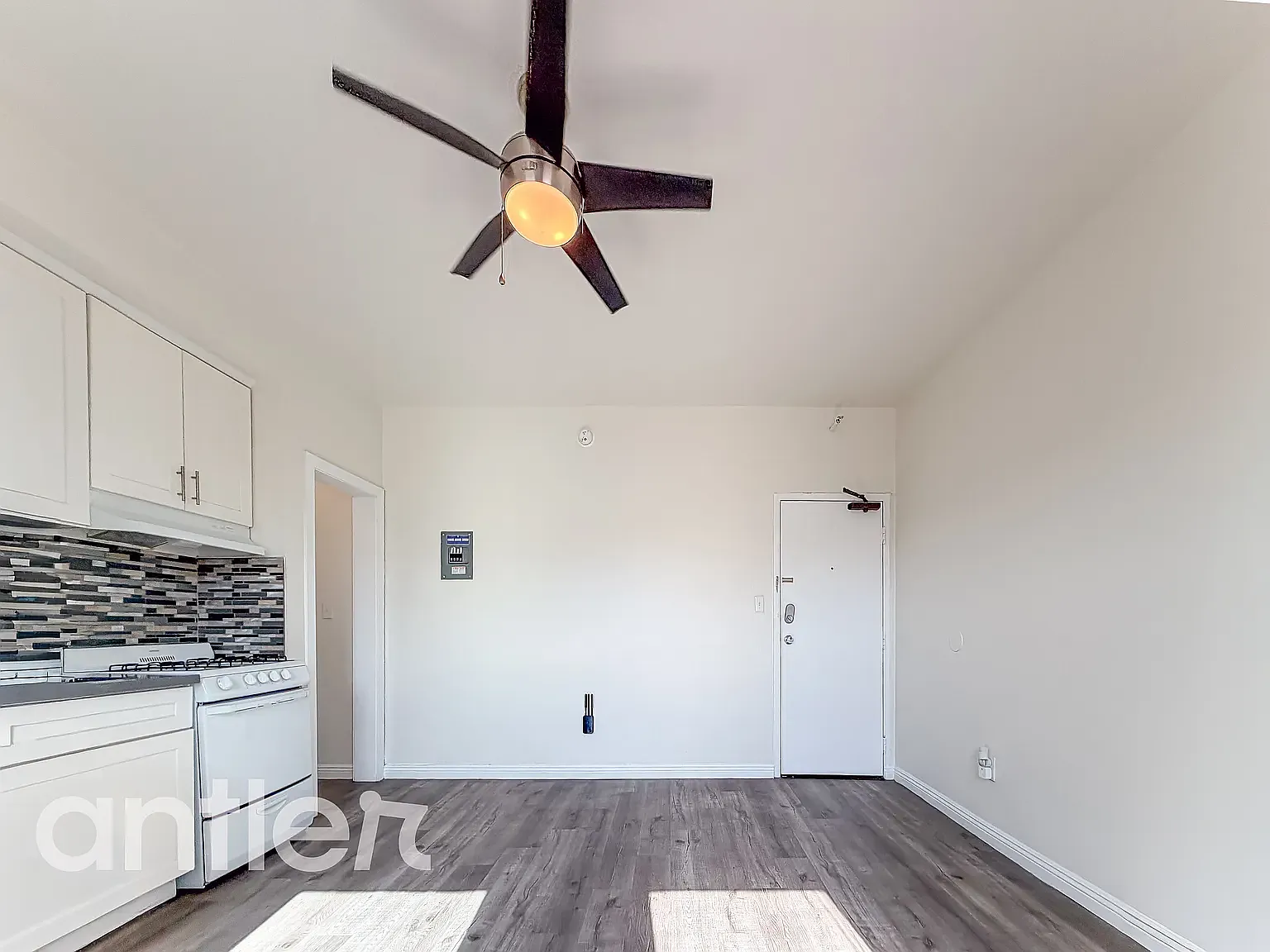 1 bed, 351 sqft, $1,695 — Photo 2