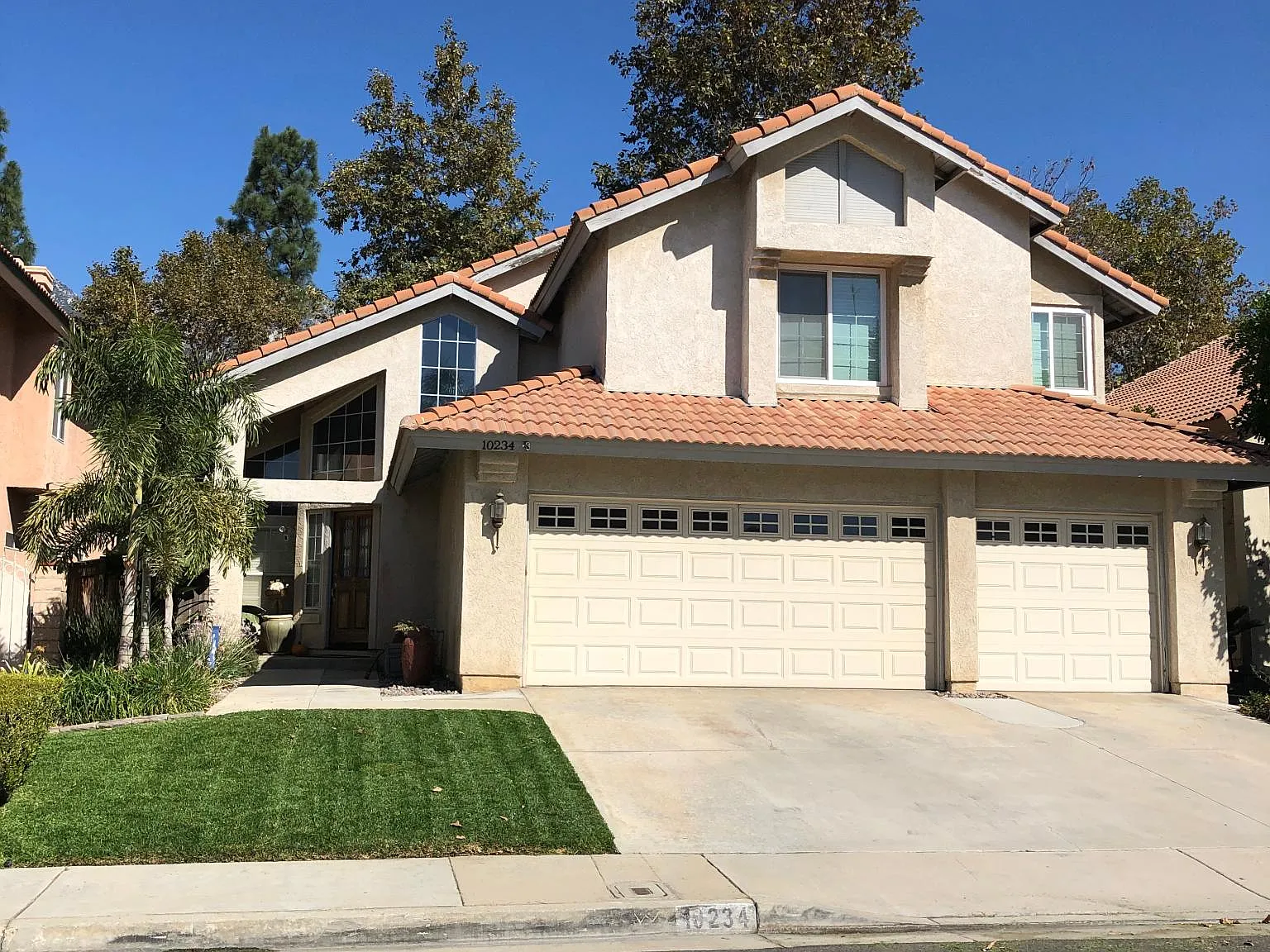 3 bed, 2.5 bath, 2000 sqft, $3,700 — Photo 4