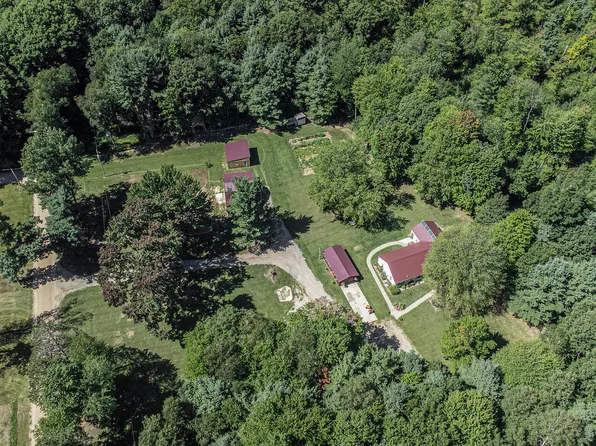 8763 S 184th Ave, Holton, MI 49425