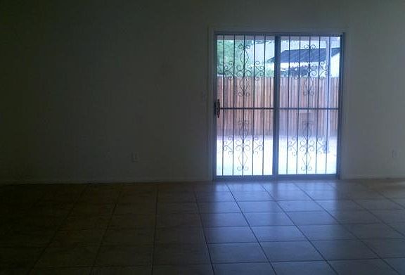 3rd image of 3236 W Avenida Sombra