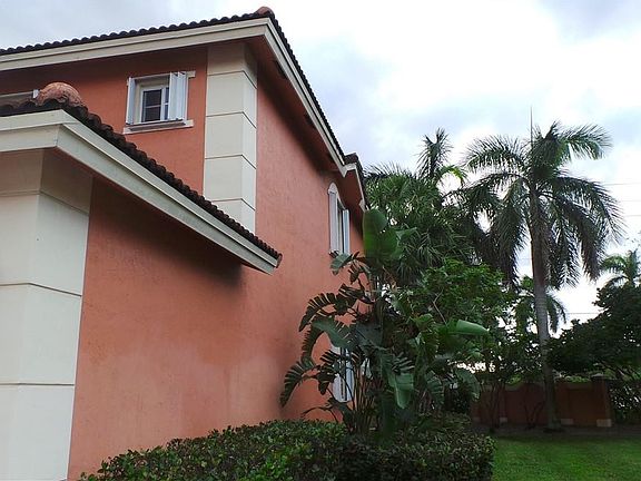 2nd image of 1016 NW 100th Avenue #1016