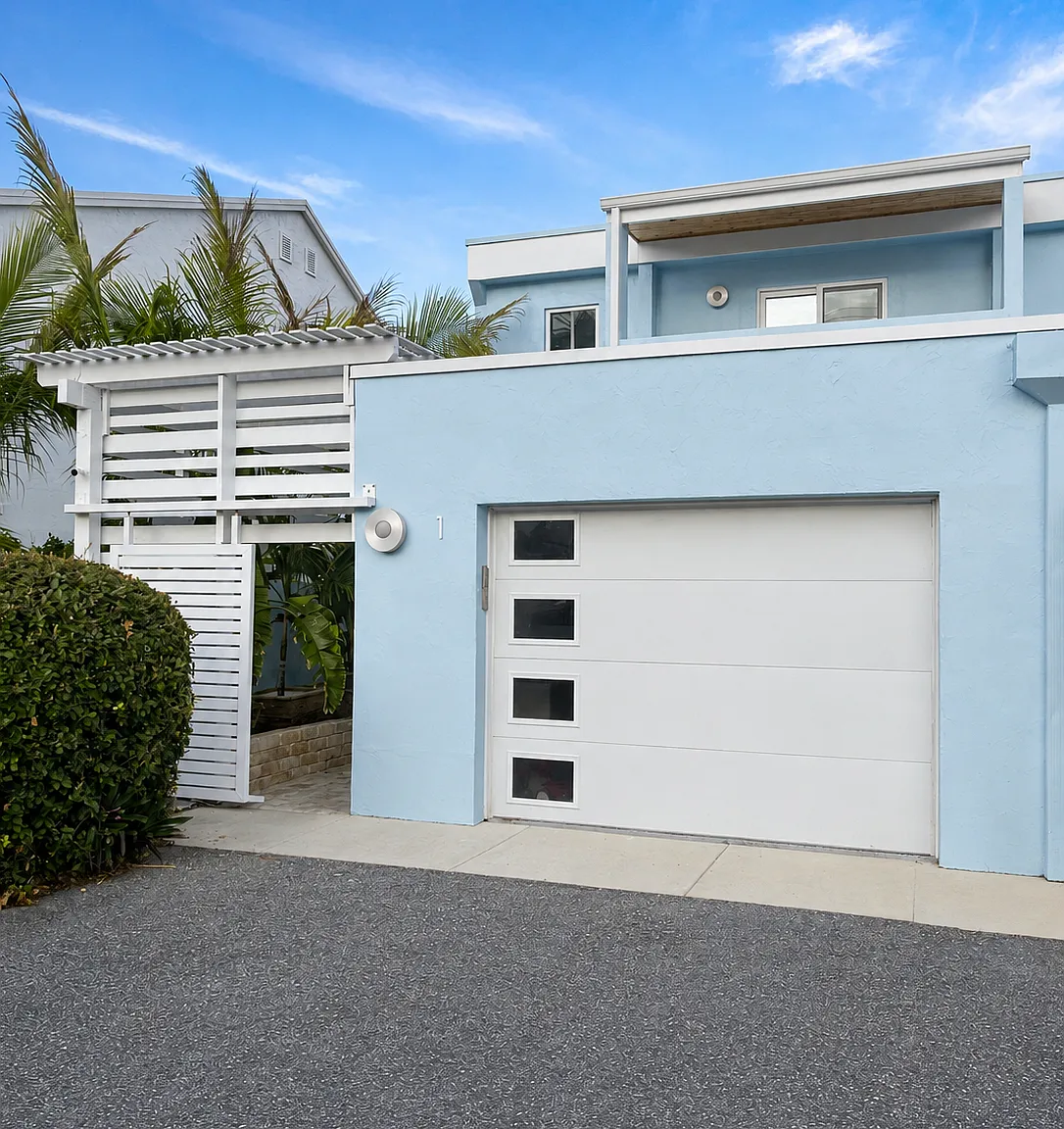3 bed, 2140 sqft, $7,000 — Photo 1