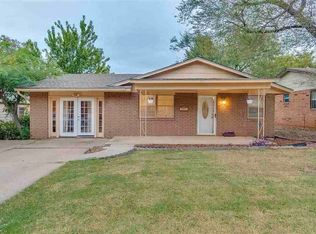 221 W Kansas St, Walters, OK 73572