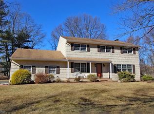 3 Herbert Rd, Scotch Plains, NJ 07076