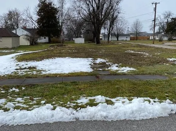 313 S Davis St, Monroe City, MO 63456