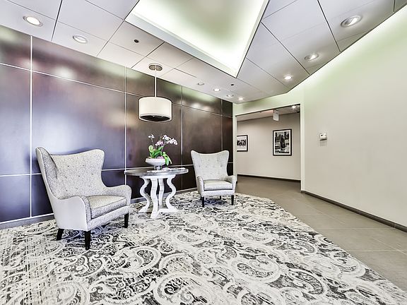2nd image of 720 W Randolph St #Penthouse 2