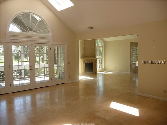 5th image of 263 Greenwood Dr