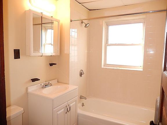 2nd image of 103 Norfolk St