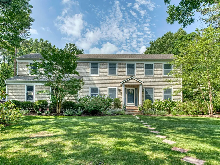 15 Sandown Ct — Photo 14