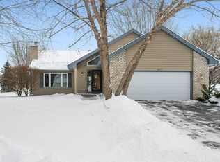 8471 Bittern Ct, Chanhassen, MN 55317