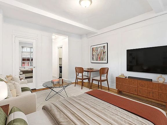 3rd image of 208 W 23rd St APT 203