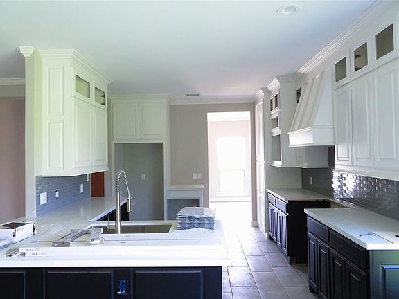 3rd image of 3820 Royal Meadows Blvd