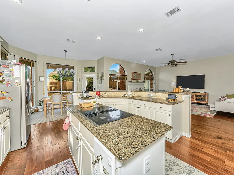 3608 Edgestone Dr — Photo 23