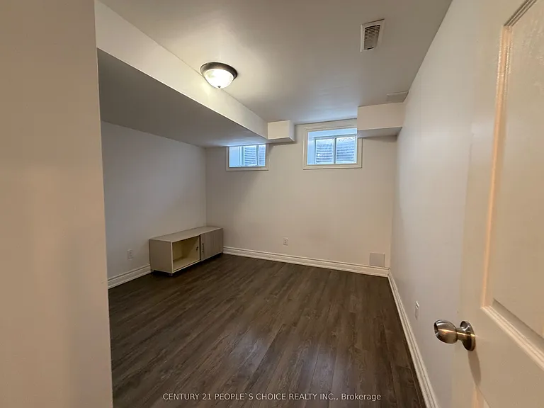 635 Hepburn Rd #BASEMENT — Photo 7