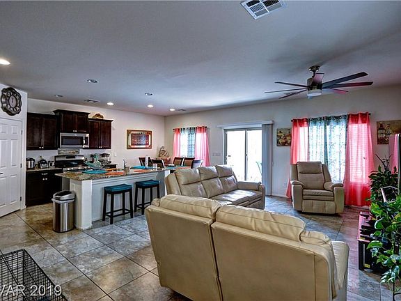 4th image of 5693 Point Loma Ct