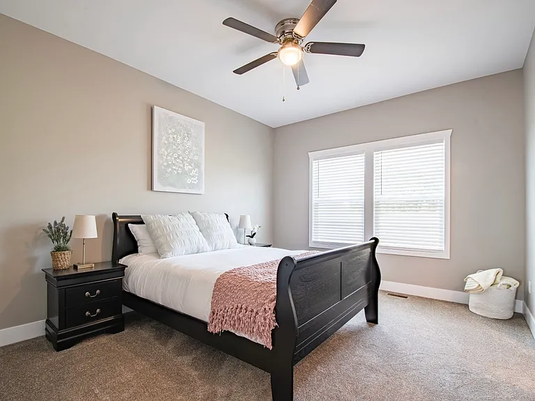 10 Percy Dr #1 — Photo 6