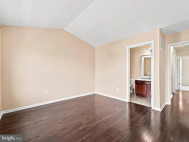 145 Mercer Ct — Photo 6
