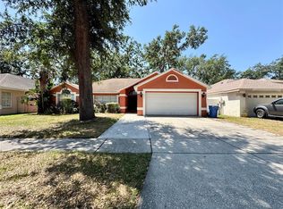 1813 Landside Dr, Valrico, FL 33594