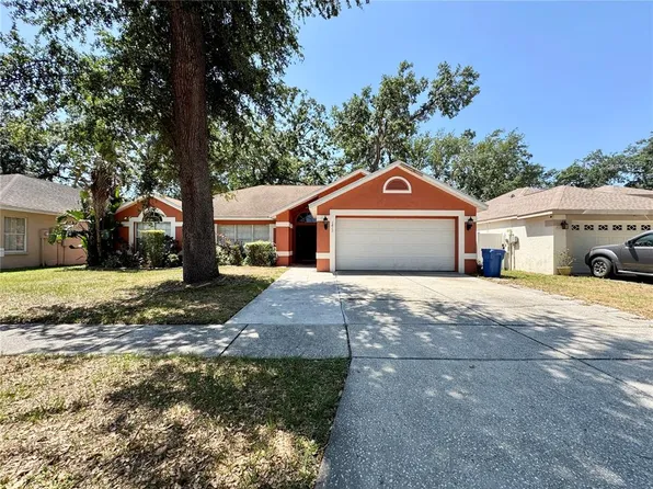 1813 Landside Dr, Valrico, FL 33594