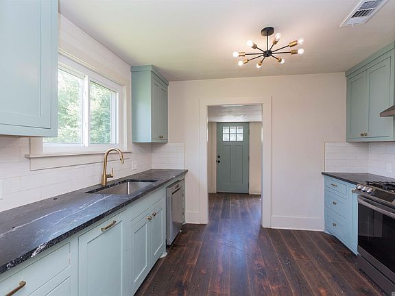5th image of 8425 Elliot Rd
