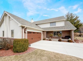 3301 Patricia Dr, Urbandale, IA 50322