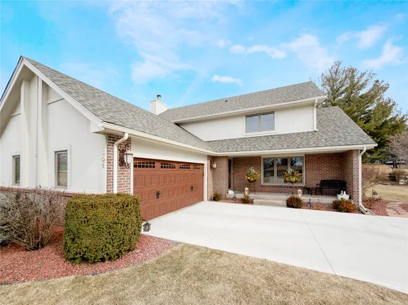 3301 Patricia Dr, Urbandale, IA 50322