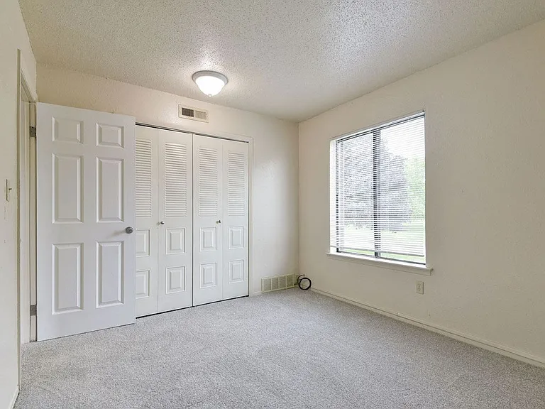 Old Monterey Apartments — Photo 31