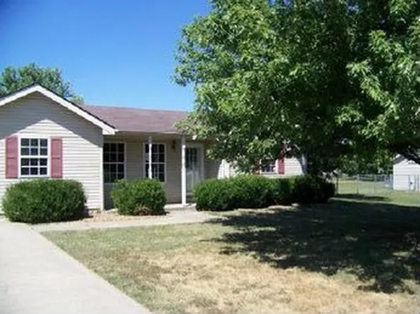 125 Young Dr, Stanford, KY 40484