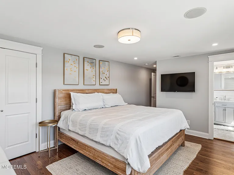 242 Curtis Point Dr — Photo 24