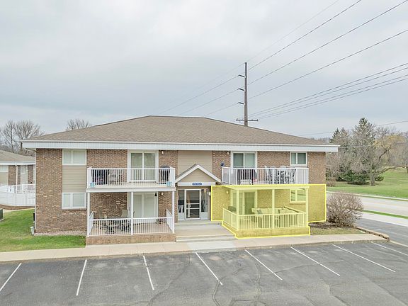 3rd image of 1114 Highway 71 N Unit 1-B2